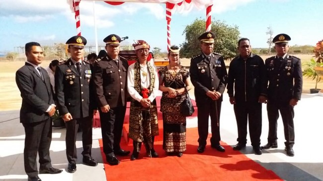 Bupati Sabu Raijua bersama Kapolres Sabu Raijua